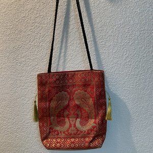 Ladies purse red and gold 9X9X2 zip closure unworn